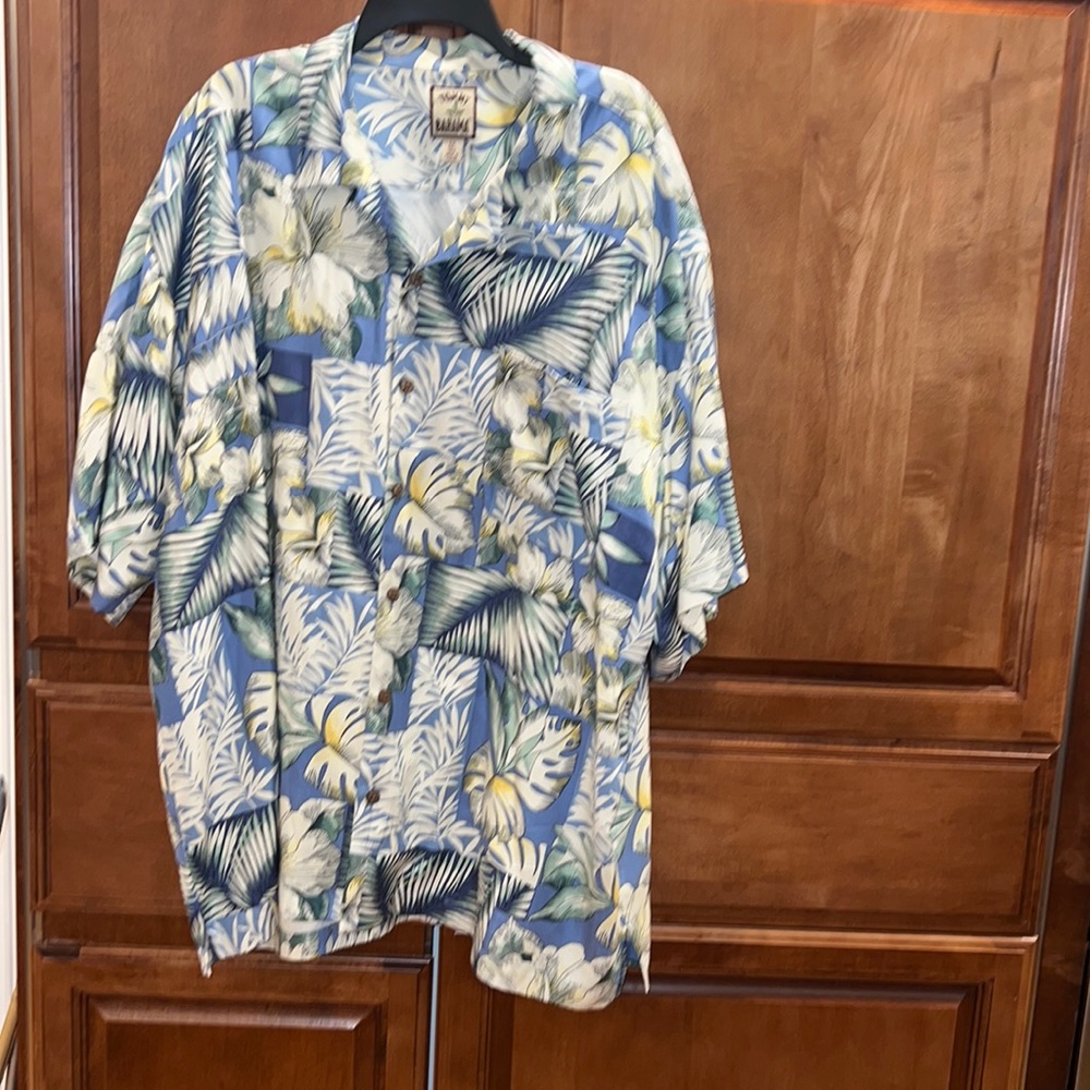 Tommy Bahama floral print button down shirt